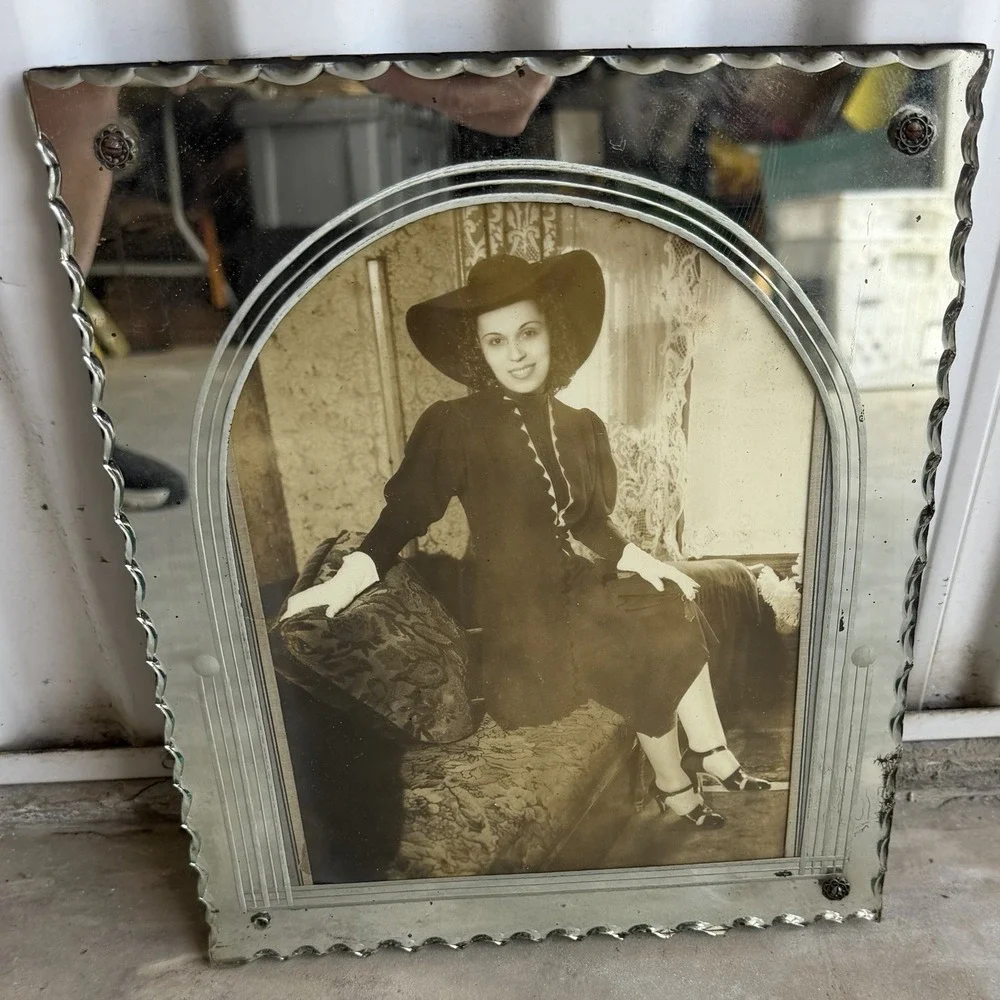 1930's-1940's Art Deco Mirrored Glass Picture Frame Scalloped Rosette 8 x 10